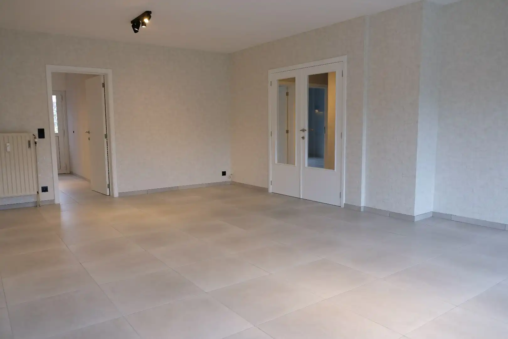 Gerenoveerd appartement met 2 slaapkamers, terras en tuin centrum Brakel foto 4