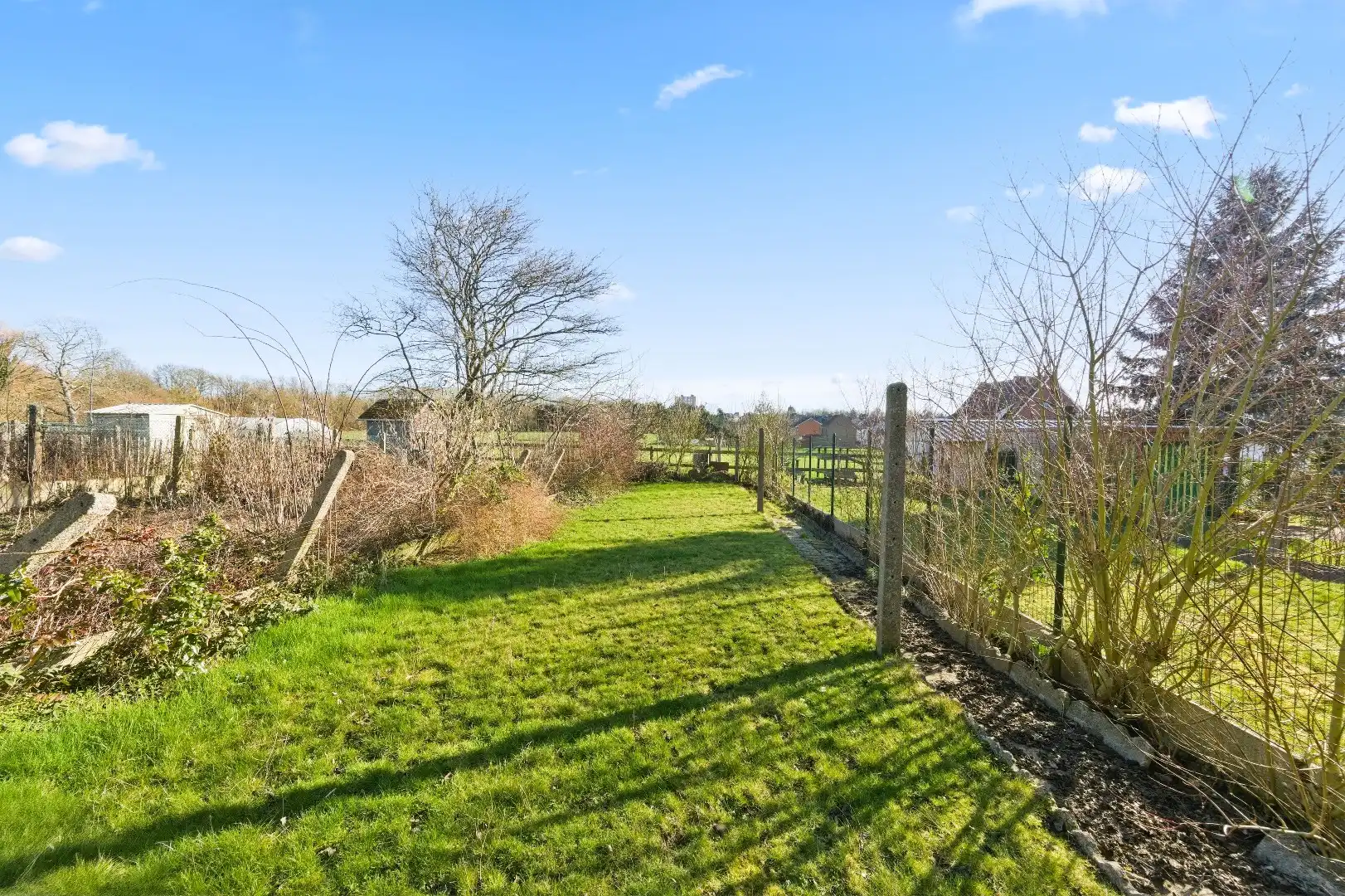 Op te frissen rijwoning met 2 slaapkamers en ruime tuin in Tienen foto 21