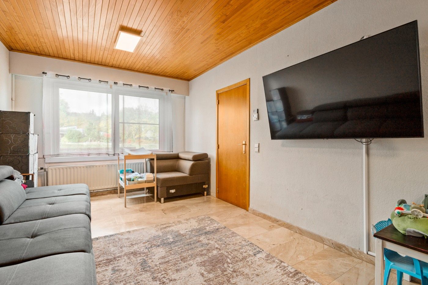 Knusse, centraal gelegen woning met 2 slpk. en garage foto 2