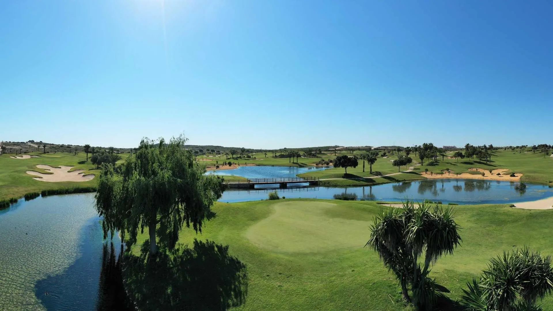 Exclusief wonen in luxe en rust – jouw vakantiewoning aan prestigieus Golf Resort! foto 8