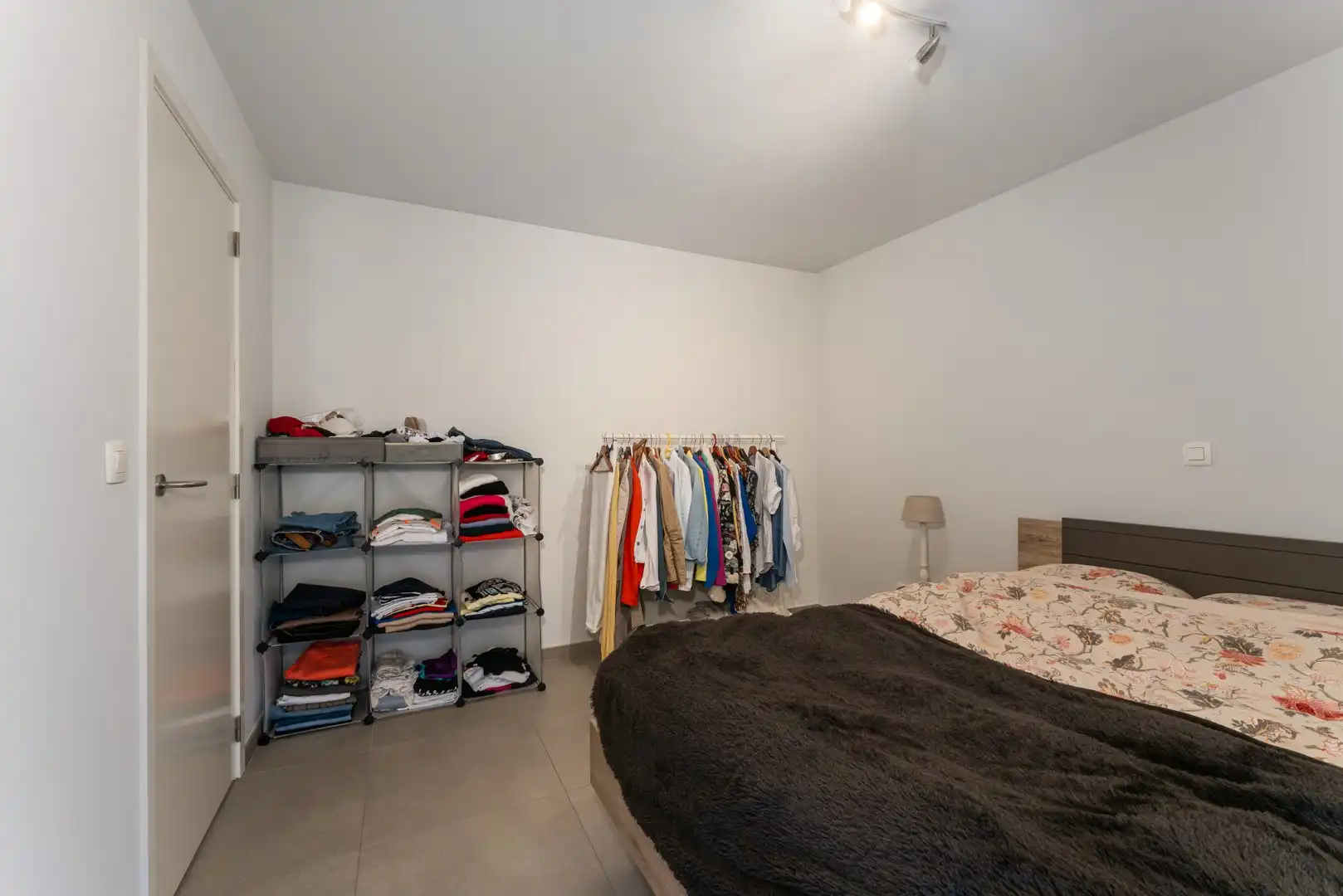 Goed onderhouden en energiezuinig 2-slaapkamerappartement aan station Aalter foto 9