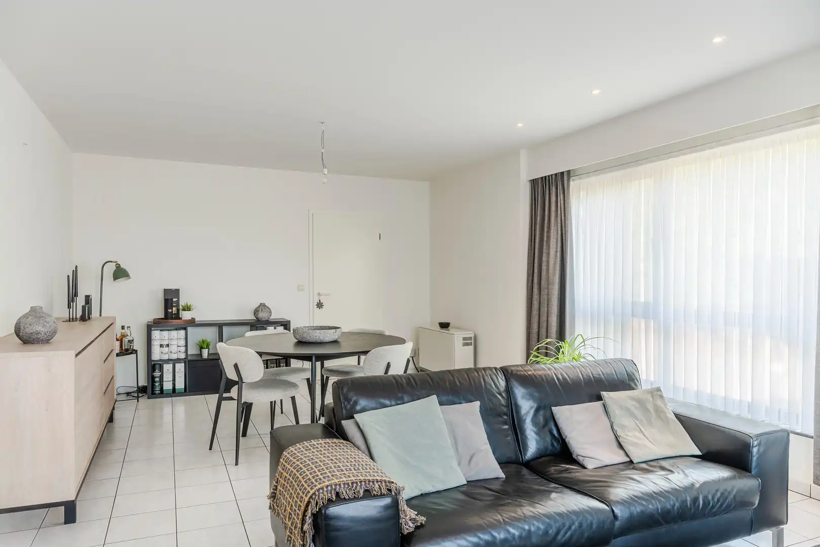 Centraal en rustig gelegen appartement met garage foto 7