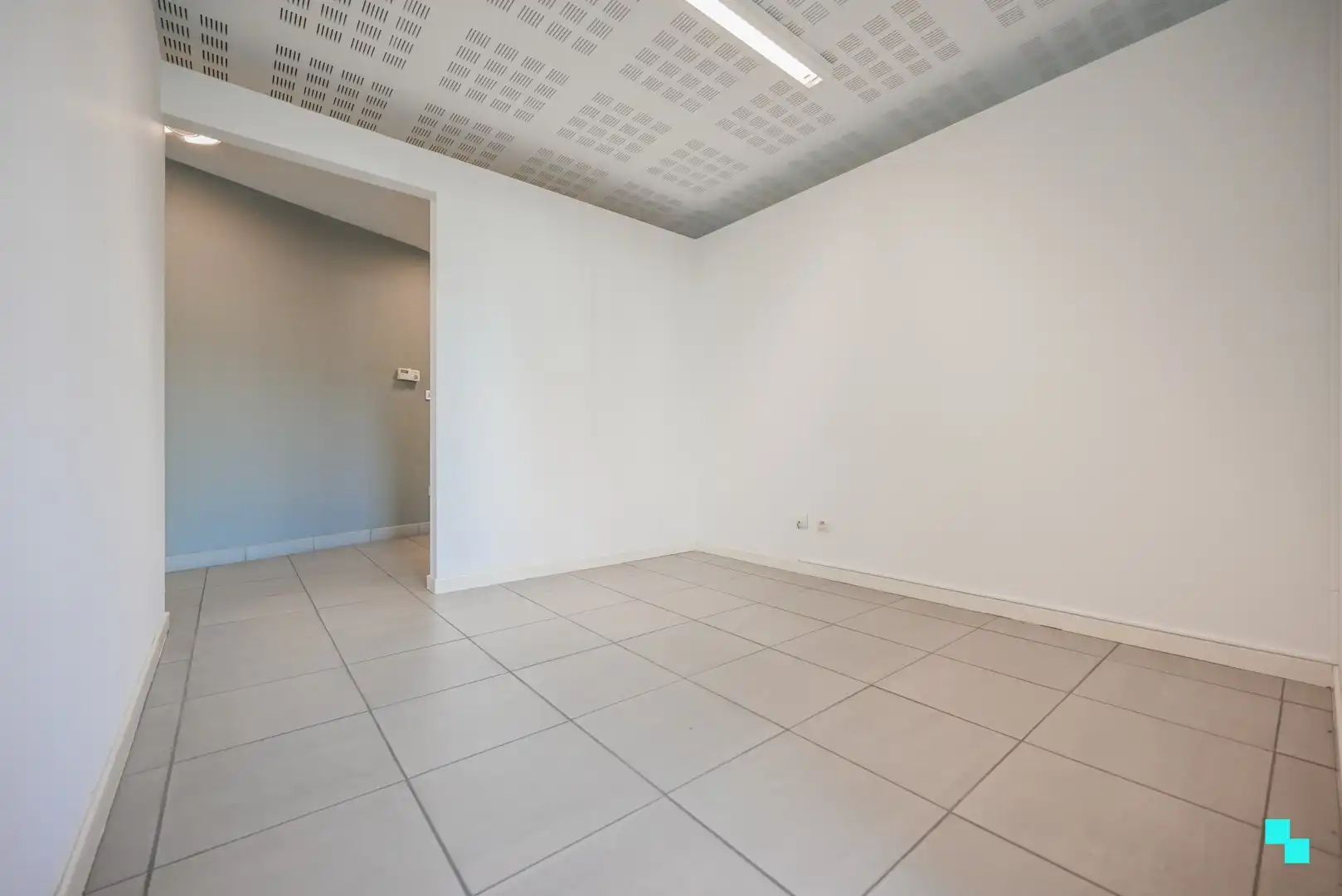 Centraal gelegen kantoorruimte in Tielt foto 6