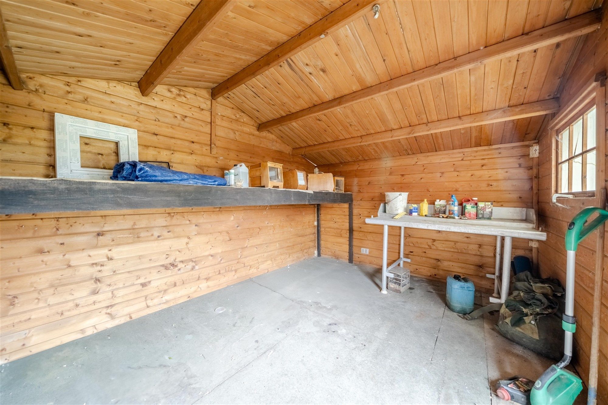 Vrijstaande woning met bijgebouw foto 29