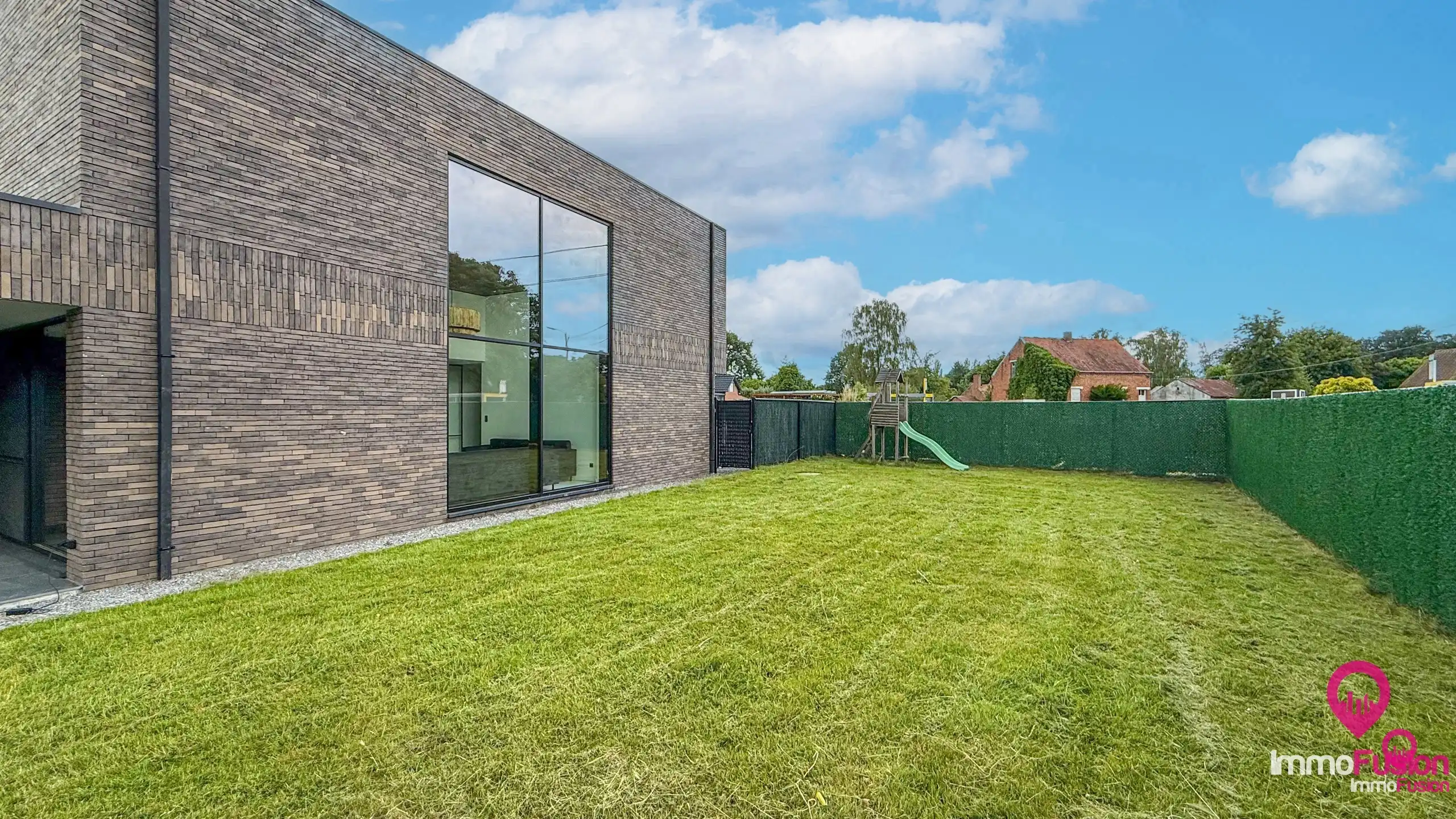 Instapklare villa met 4 slpk., laadpaal en zonnepanelen! foto 57