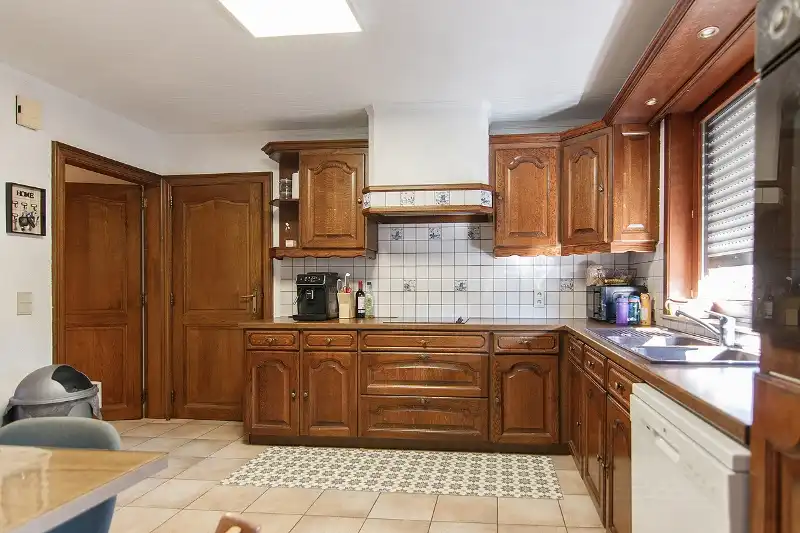 Riante instapklare gezinswoning met 5 slaapkamers op een vlot bereikbare locatie in het centrum van Kortessem (Hasselt) foto 7