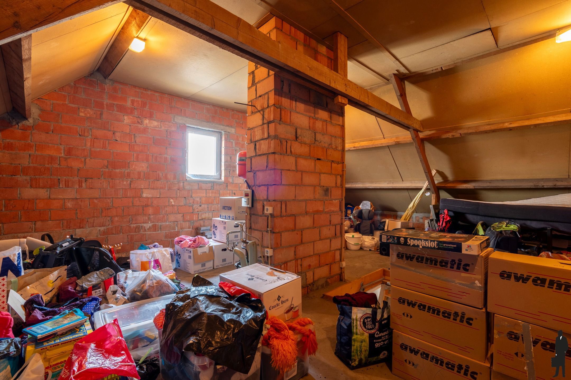 Stijlvolle woning met 3 slpk., 2 gar. en ruime tuin op 410m² foto 15