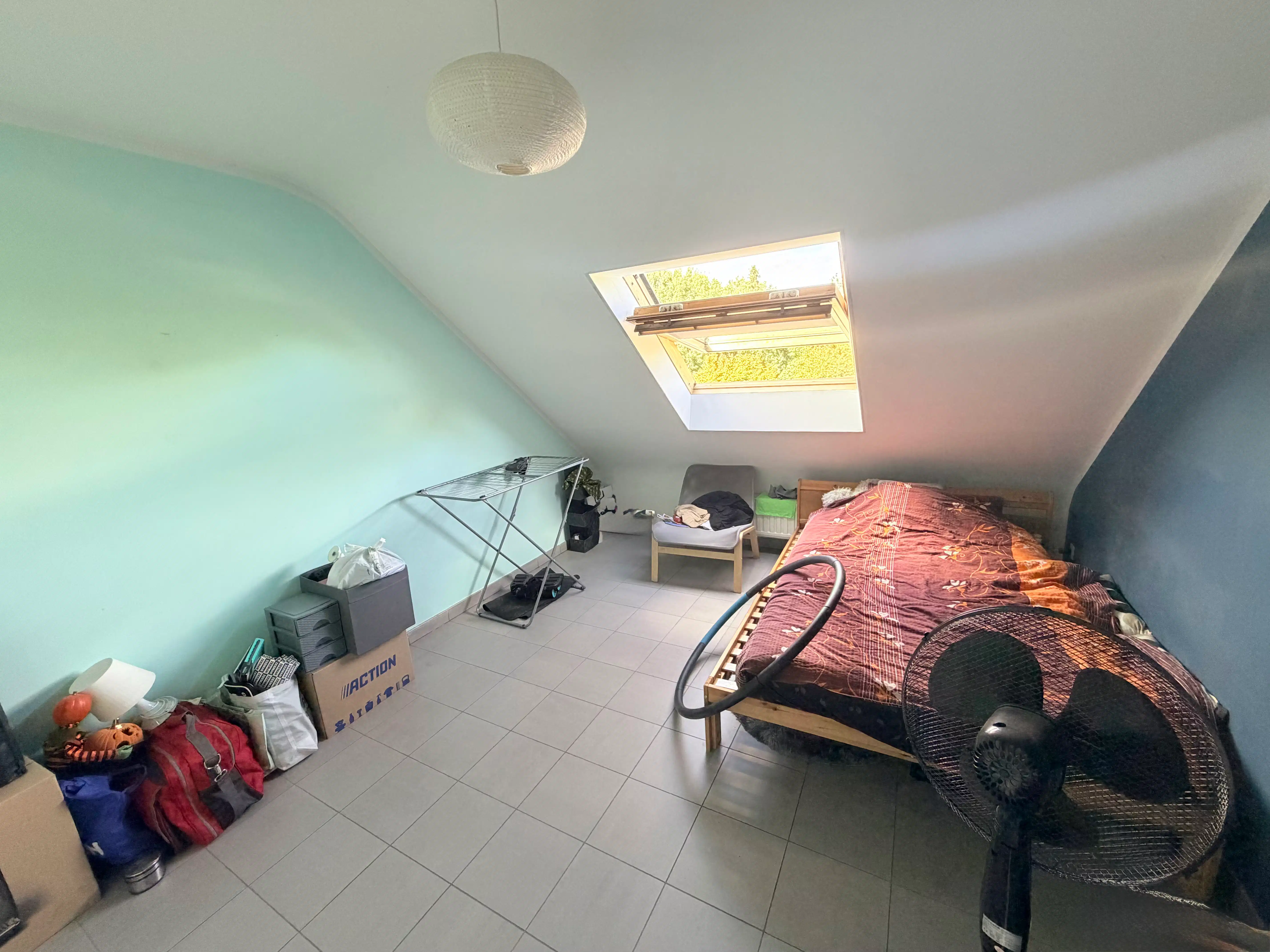 Genk, Onderwijslaan 99A bus 22: Gezellig duplexappartement met terras, 2 slaapkamers, kelderberging en parking. foto 7