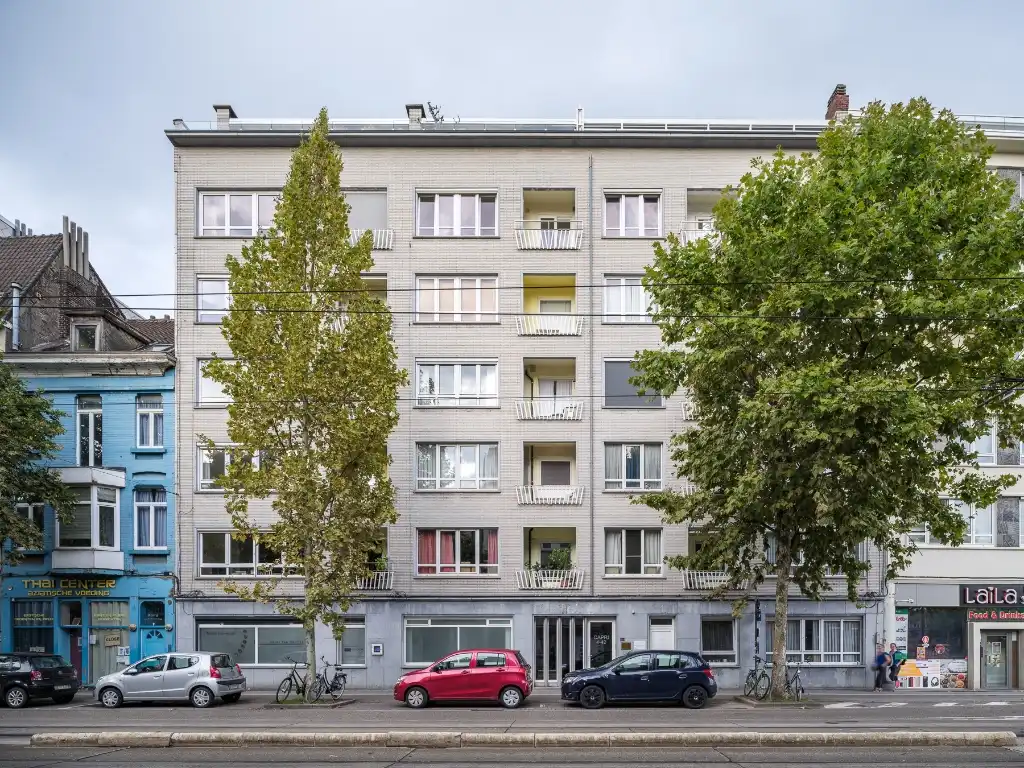 Ruim appartement (115 m² BVO) met 3 volwaardige slaapkamers en twee buitenruimtes nabij station Gent-Sint-Pieters. foto 15