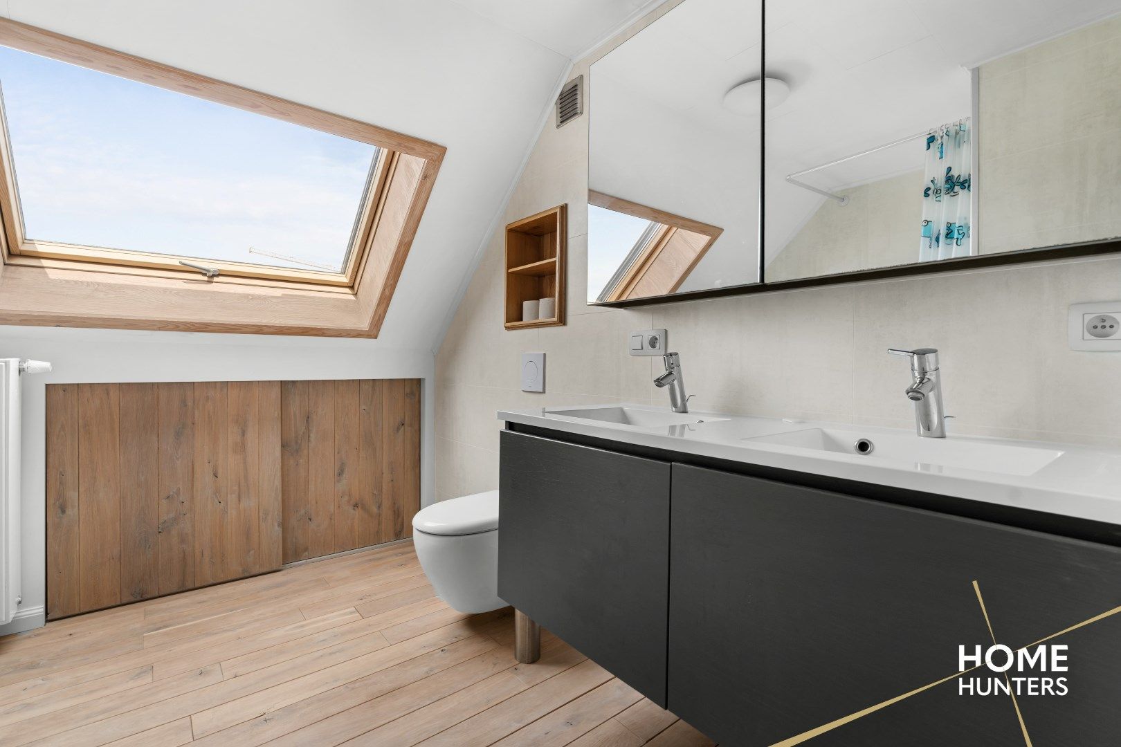 Instapklare gezinswoning met groot bijgebouw in Lichtervelde foto 16