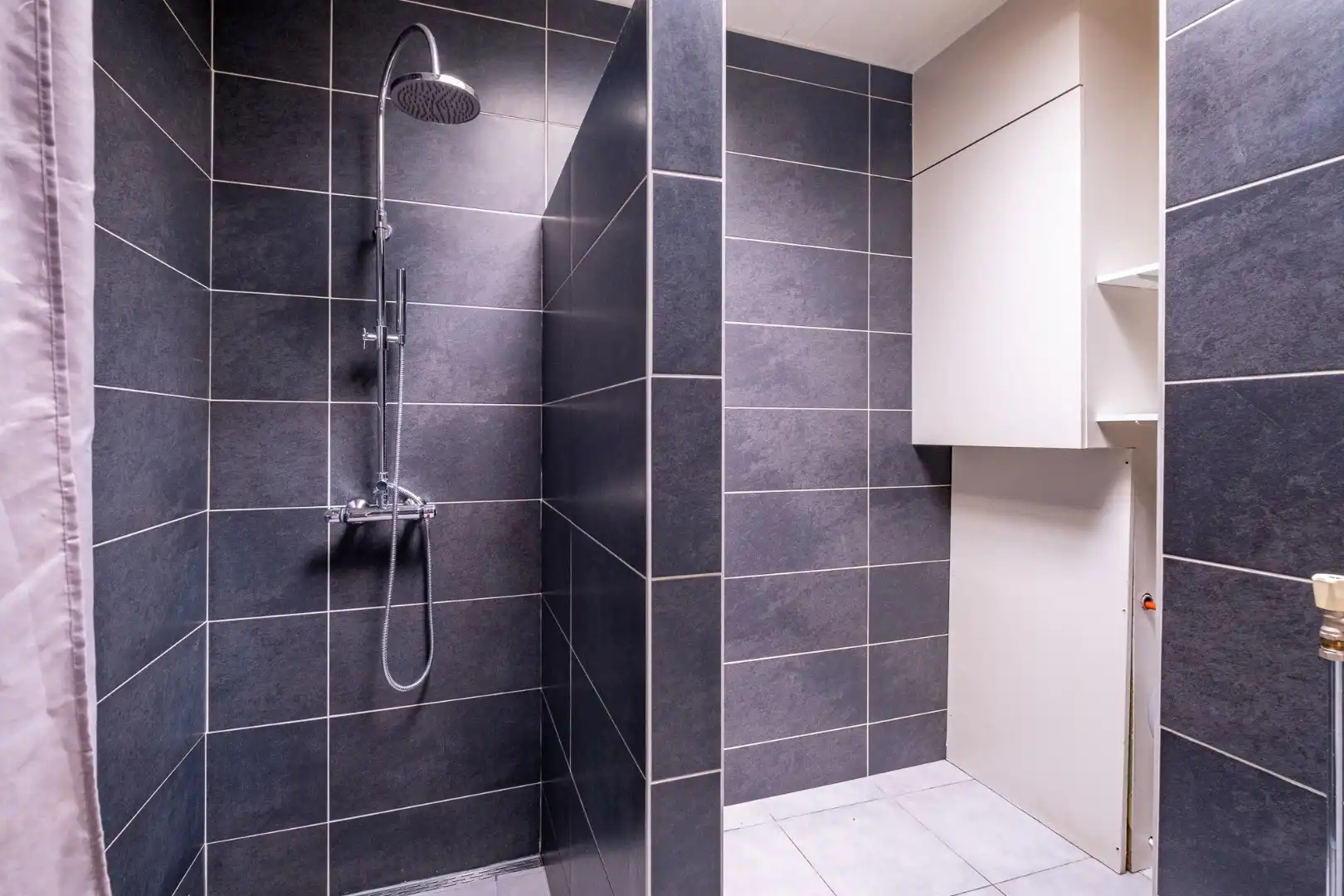 Ruime woning met 3 slaapkamers foto 16