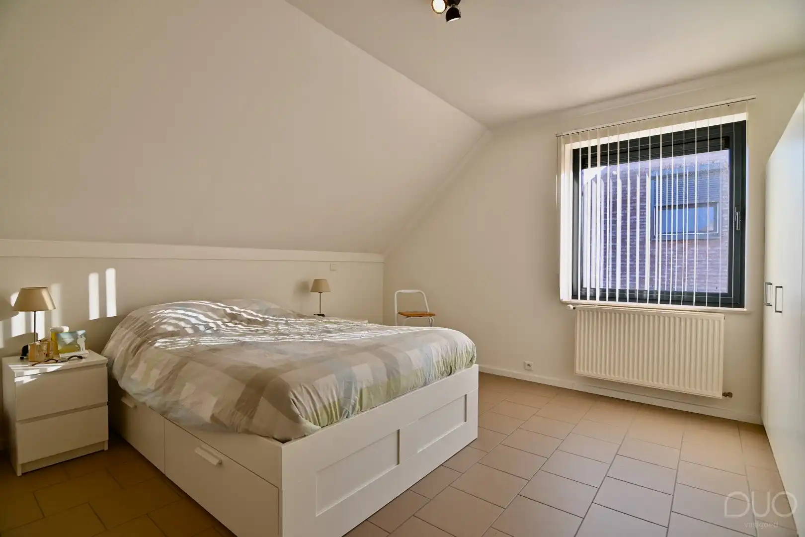 Moderne halfopen ééngezinswoning in de Tongerse stadsrand foto 12