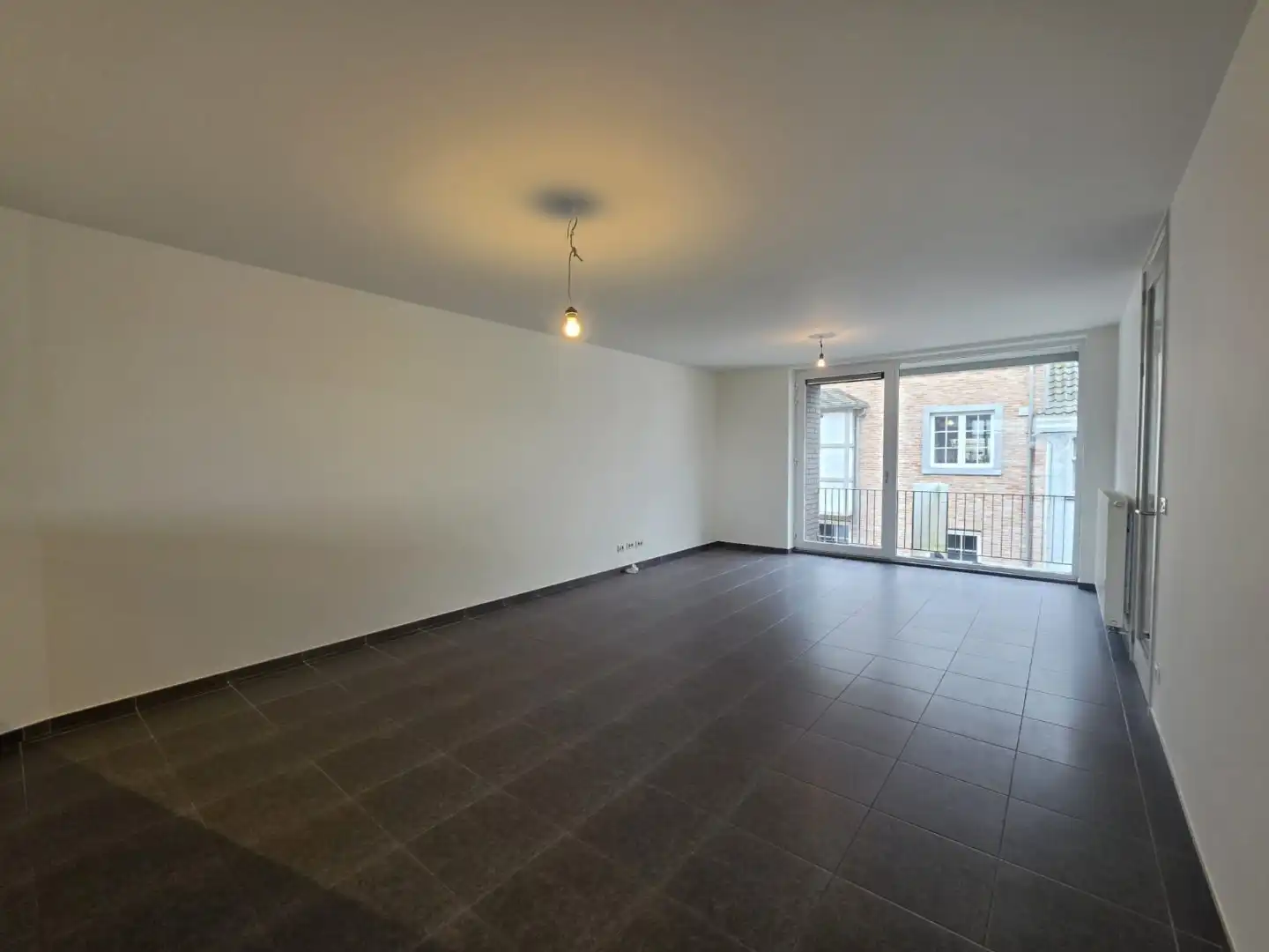 GEZELLIGE RIJWONING MET 3 SLPKS | KOER EN TERRAS foto 3