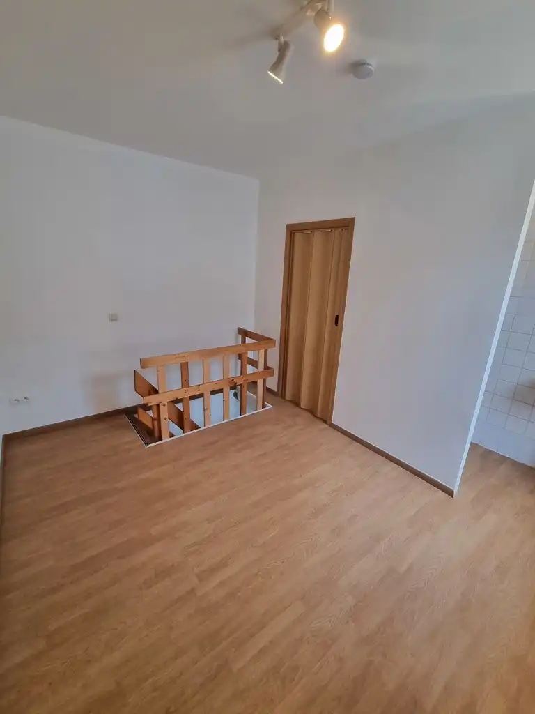 Duplex studio in kleine rijwoning foto 11
