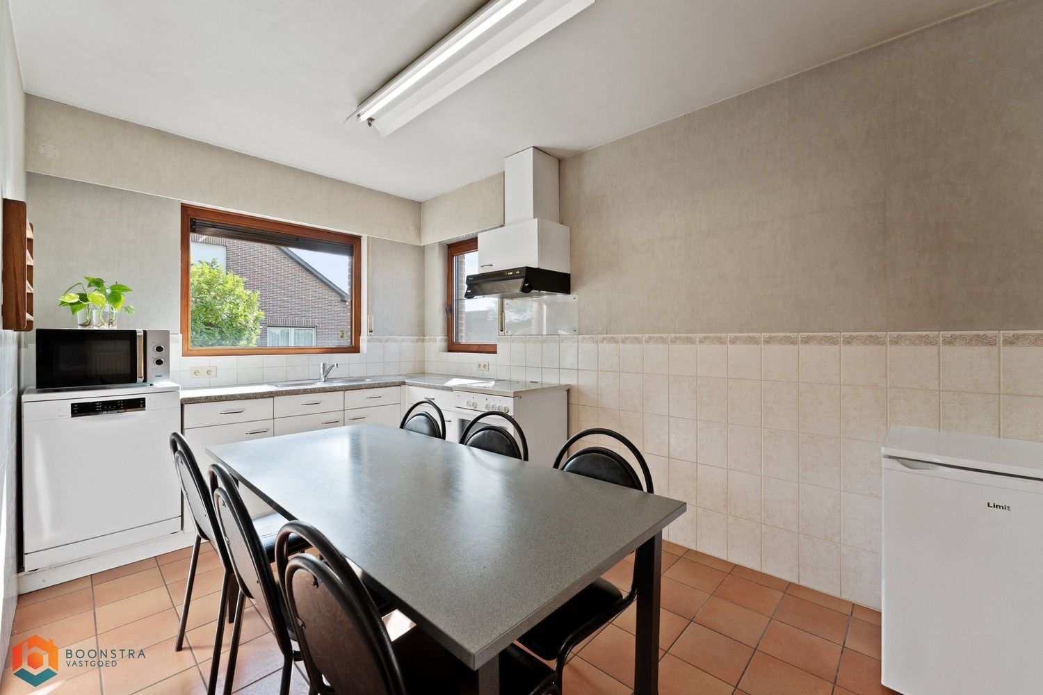 Woning met 4 slpkrs op een perceel van 13.598 m² te Sint-Katelijne-Waver foto 6