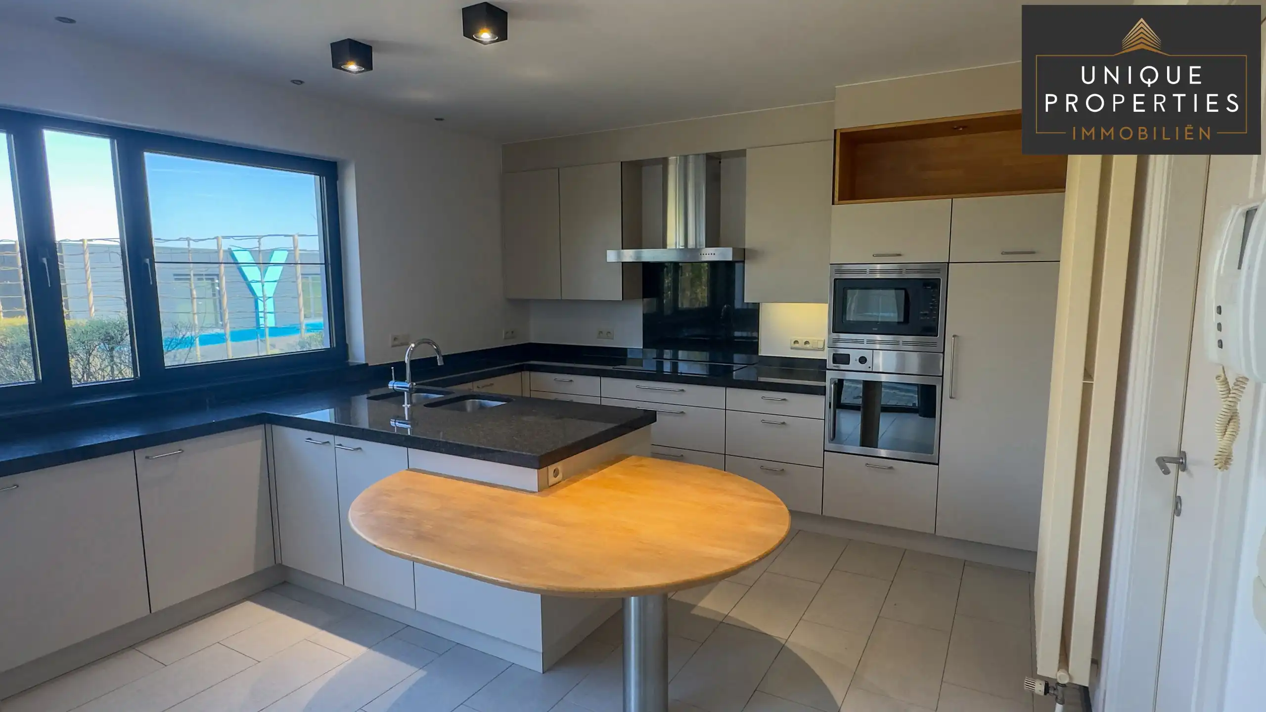 Villa te koop foto 13