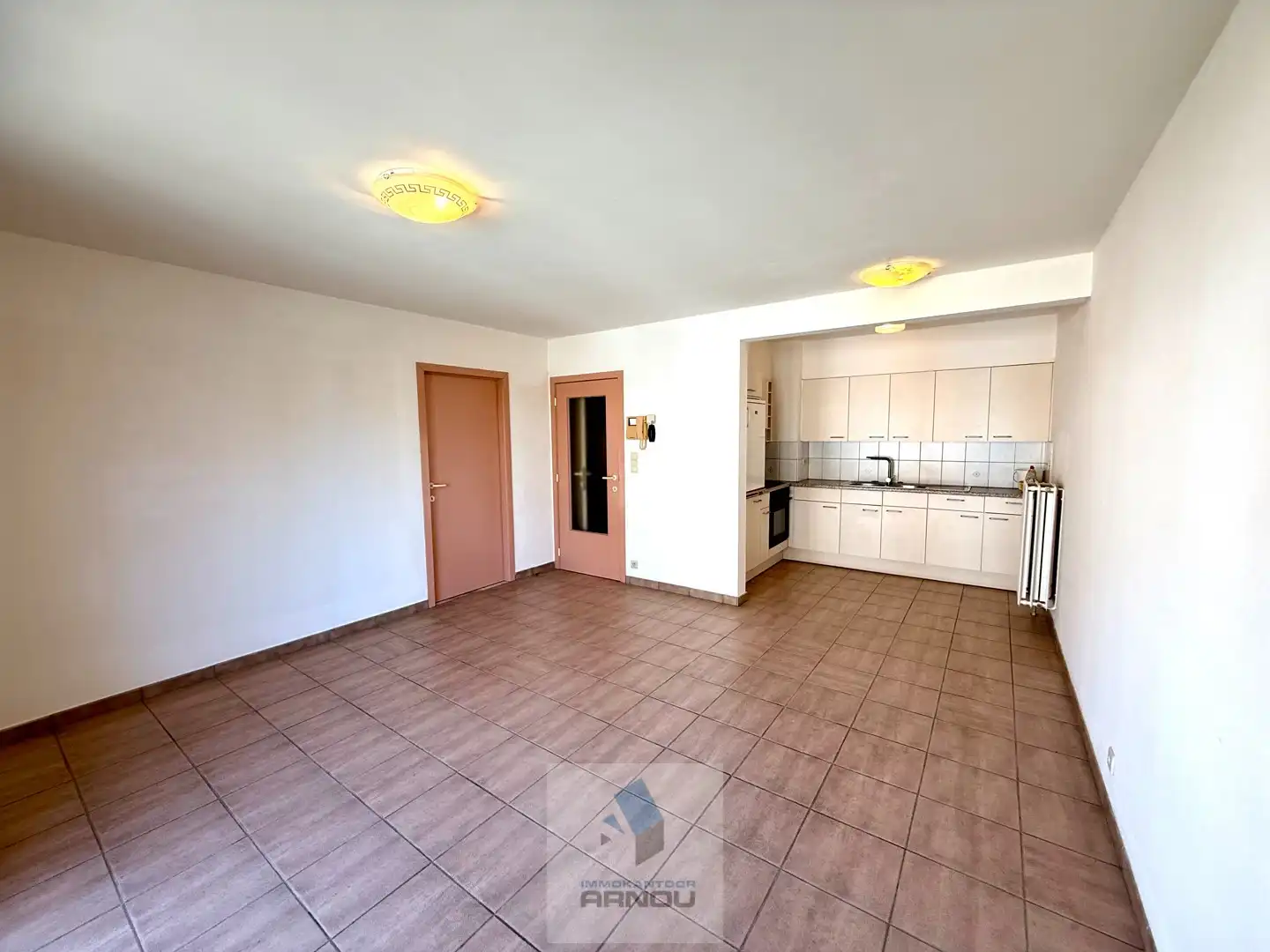 Appartement met 1 slaapkamer en parking  in het centrum foto 6