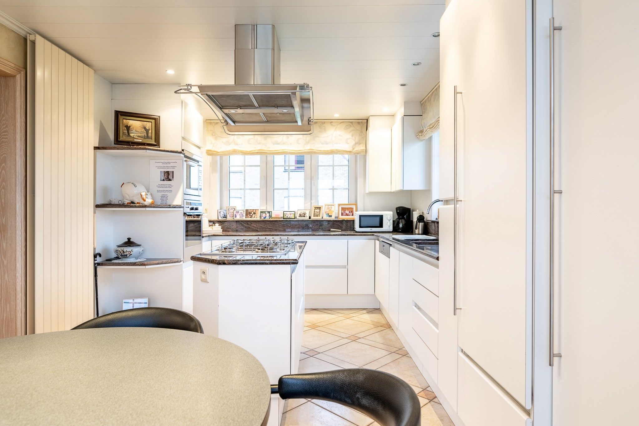 Instapklare en alleenstaande villa op 970 m² te Knokke-Heist. foto 16
