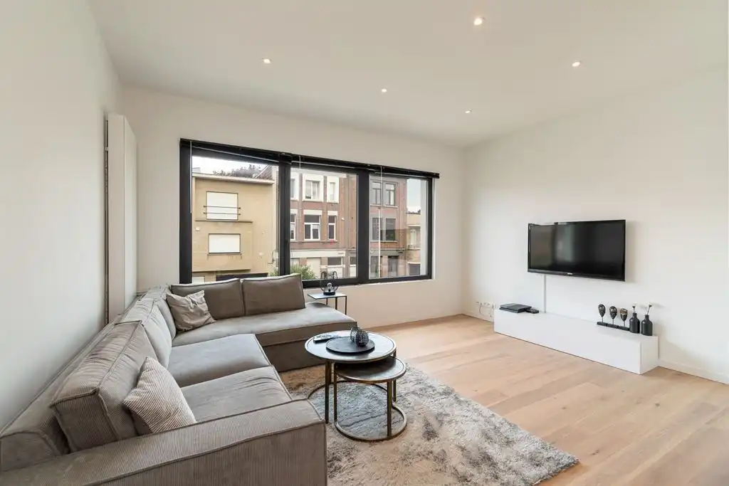 Prachtig gerenoveerd appartement foto {{pictureIndex}}