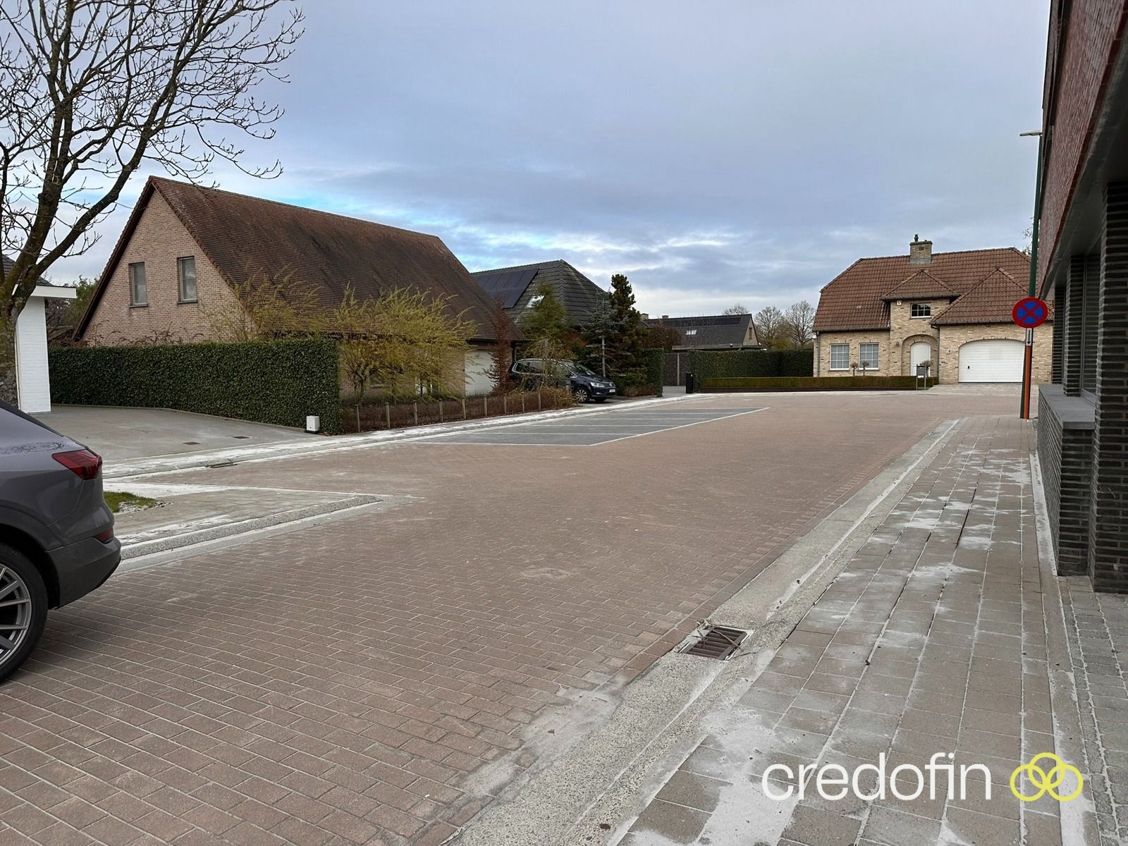 Goed gelegen woning met 3 slk, bureau en garage foto 16