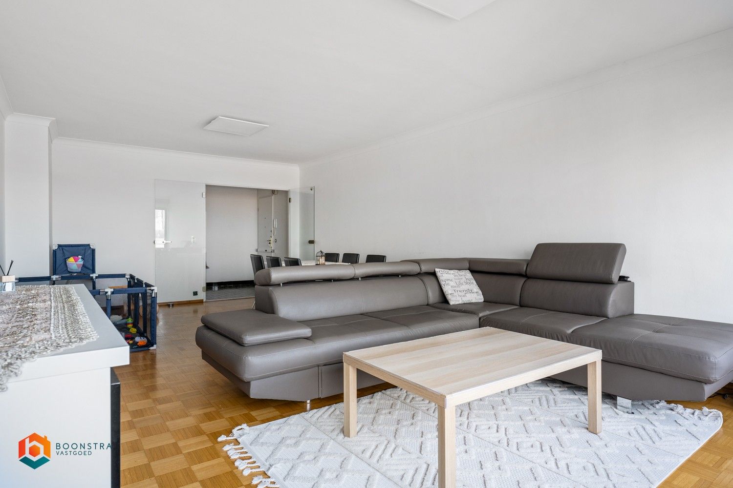 Ruim app met 2 slpkrs en terras foto 6