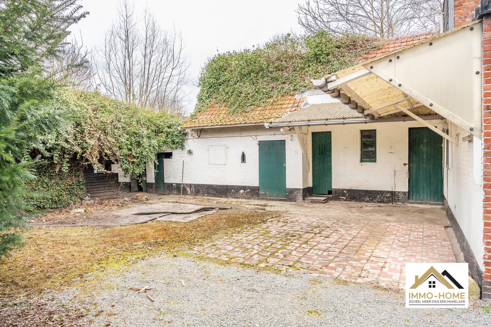 Te renoveren open bebouwing met veel potentieel!  foto 3