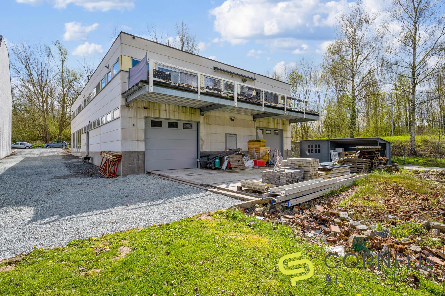 Unieke, energiezuinige woning met atelier/toonzaal foto 5