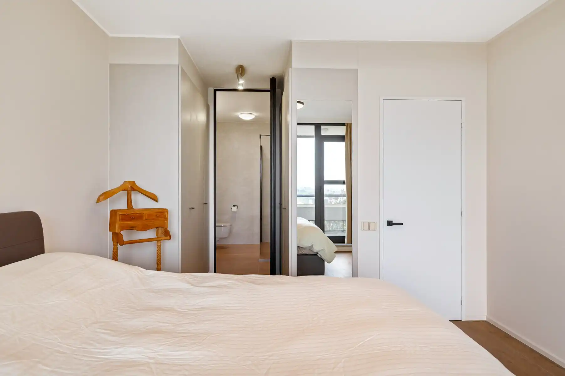 Volledig gerenoveerd en instapklaar appartement 121m² + 26m² terras foto 12