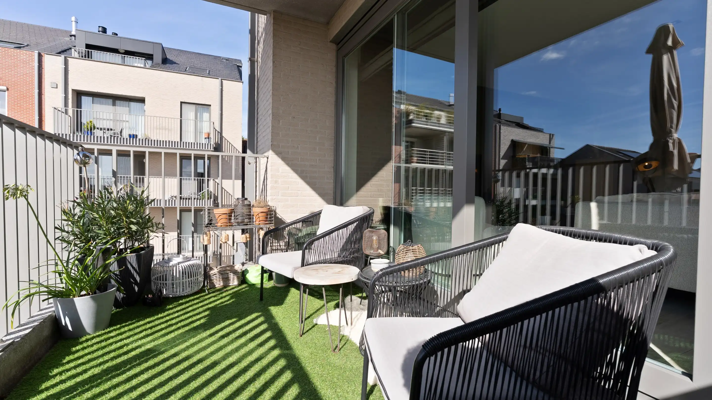 Gezellig en lichtrijk 2-slaapkamerappartement met ruim terras en garagebox foto 8
