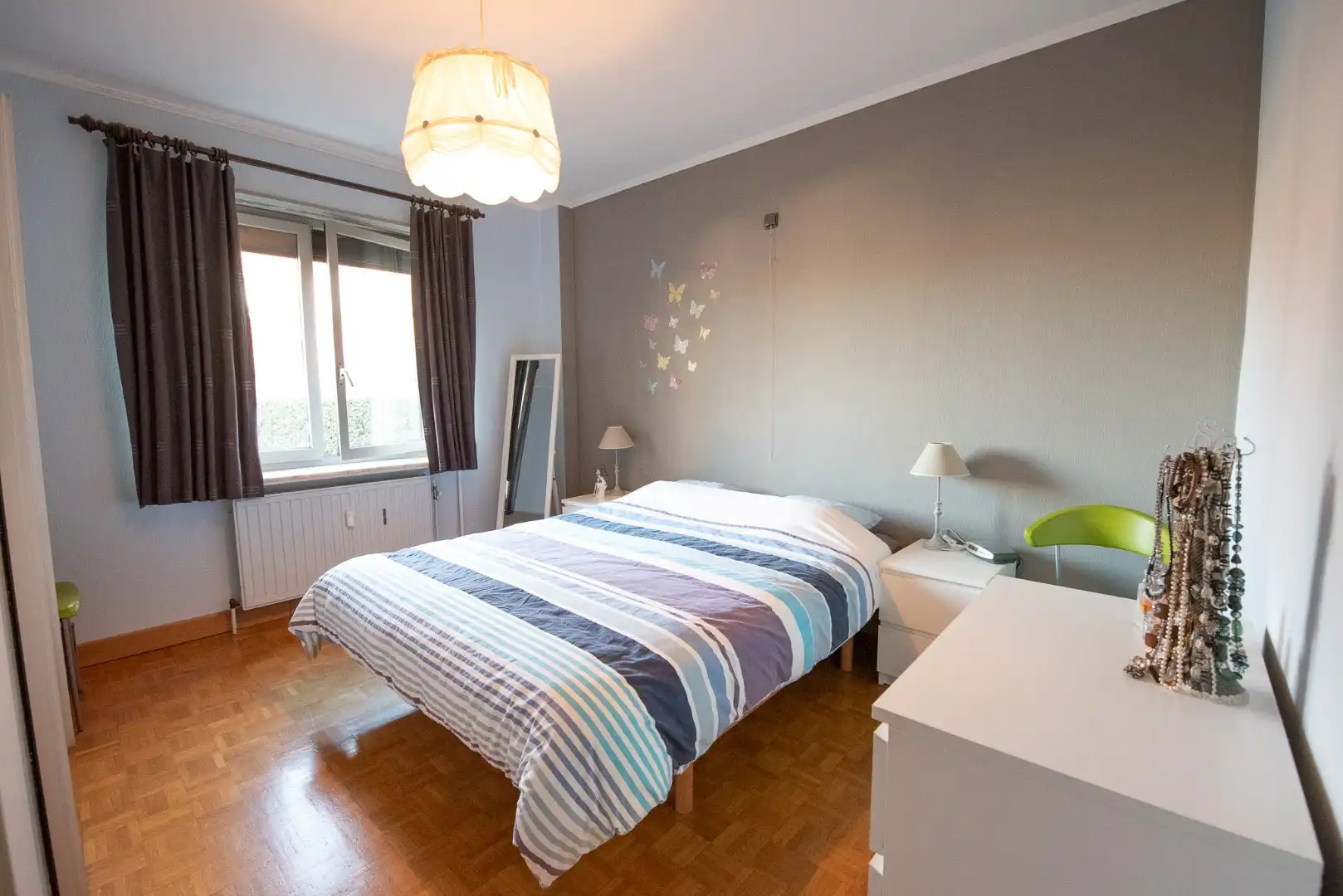 Instapklaar 2-slaapkamerappartement in centrum Zulte met garage! foto 6