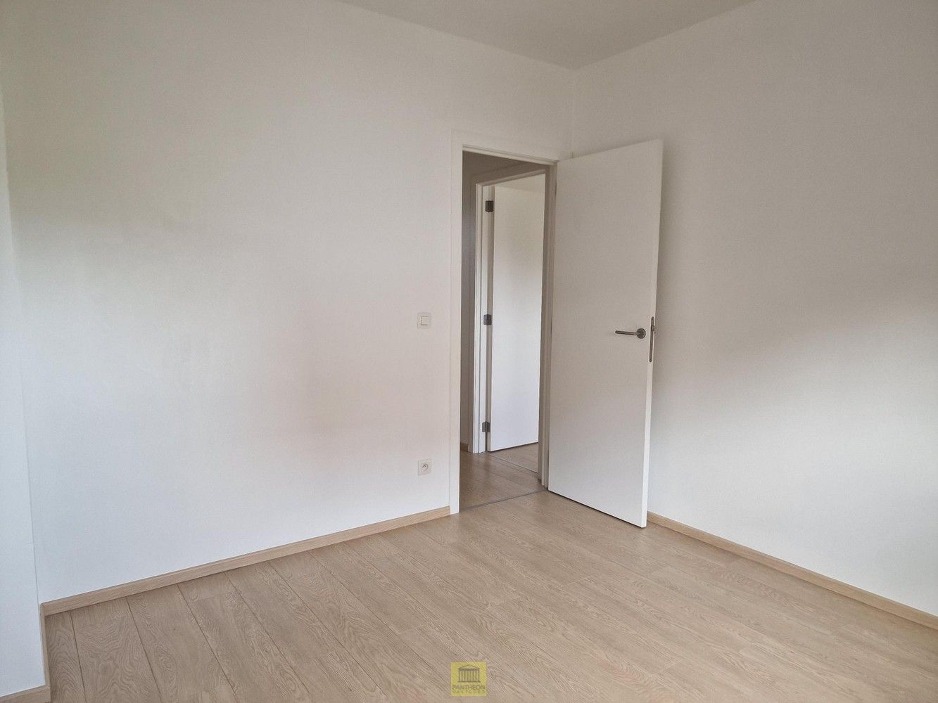 Instapklare woning met terras, autostaanplaats en 3 slaapkamers nabij dorpscentrum Haaltert! foto 11