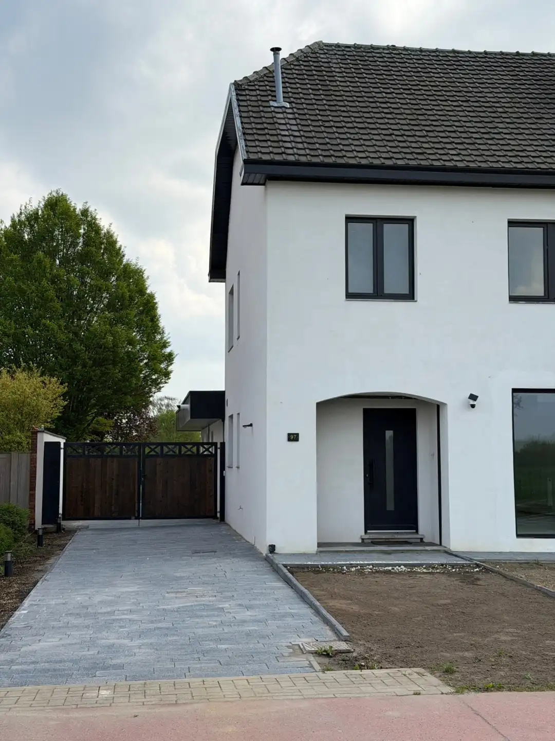 Instapklare woning (175 m²) met zonnige tuin op toplocatie nabij Hasselt foto 4