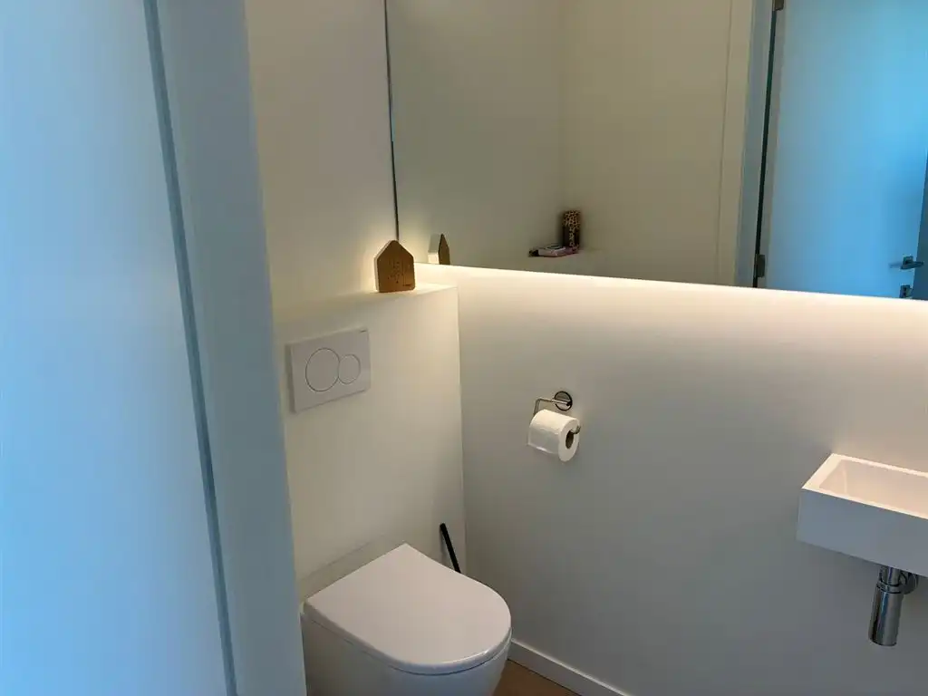 Nieuwbouw dakappartement met zicht op de vaart  foto 13