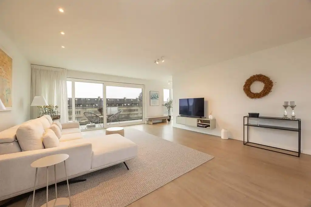 Nieuwbouw dakappartement met zicht op de vaart  foto 13