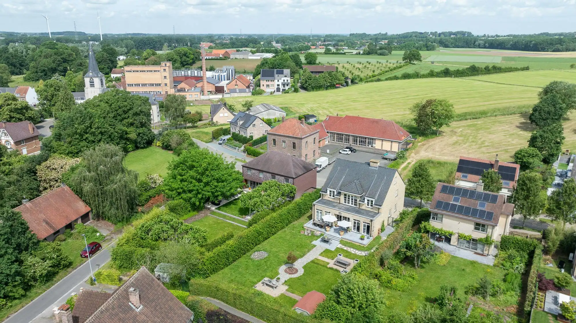 Exclusieve villa met polyvalente ruimte te koop in Kobbegem foto 29