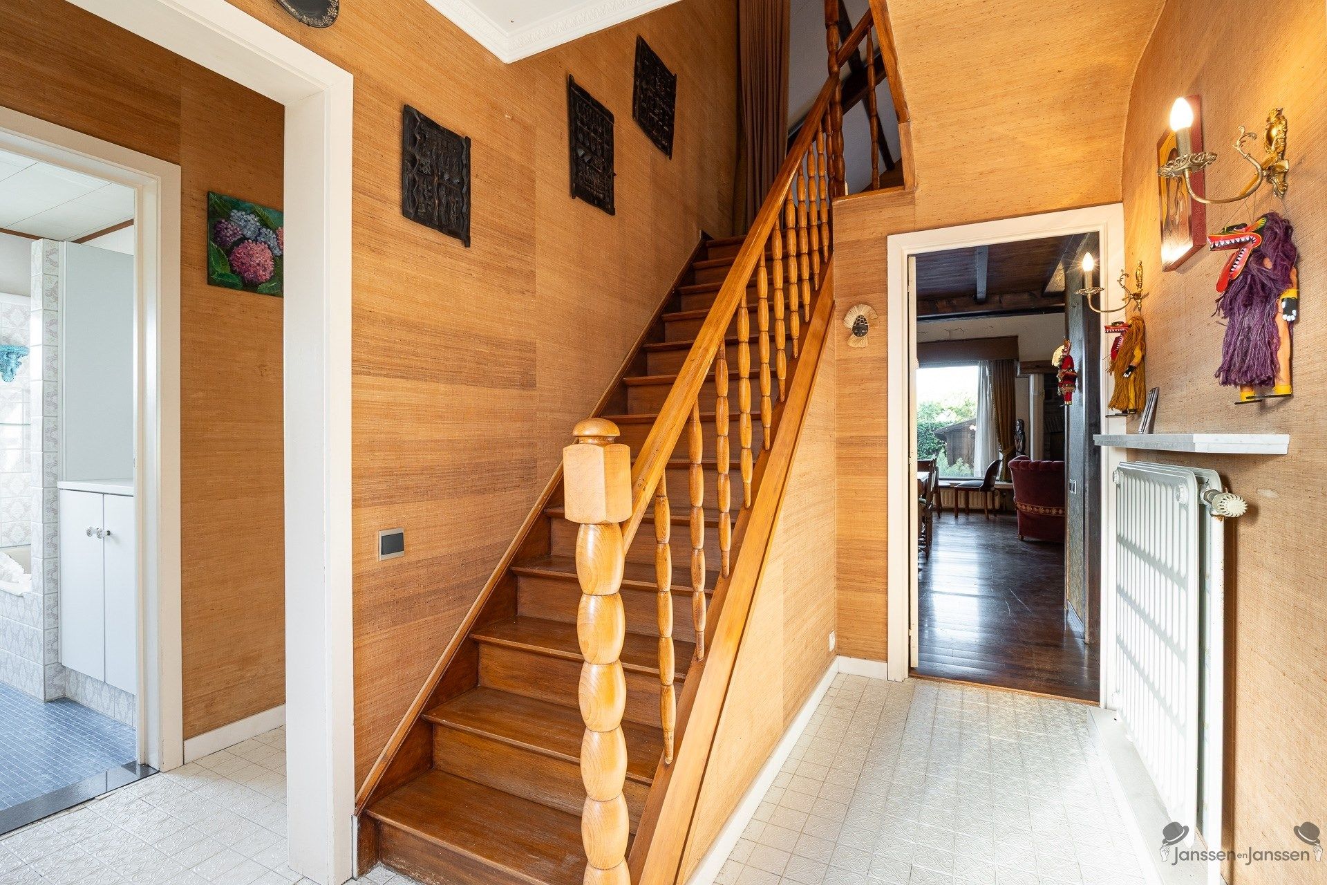 Te renoveren woning op unieke landelijke locatie! foto 12