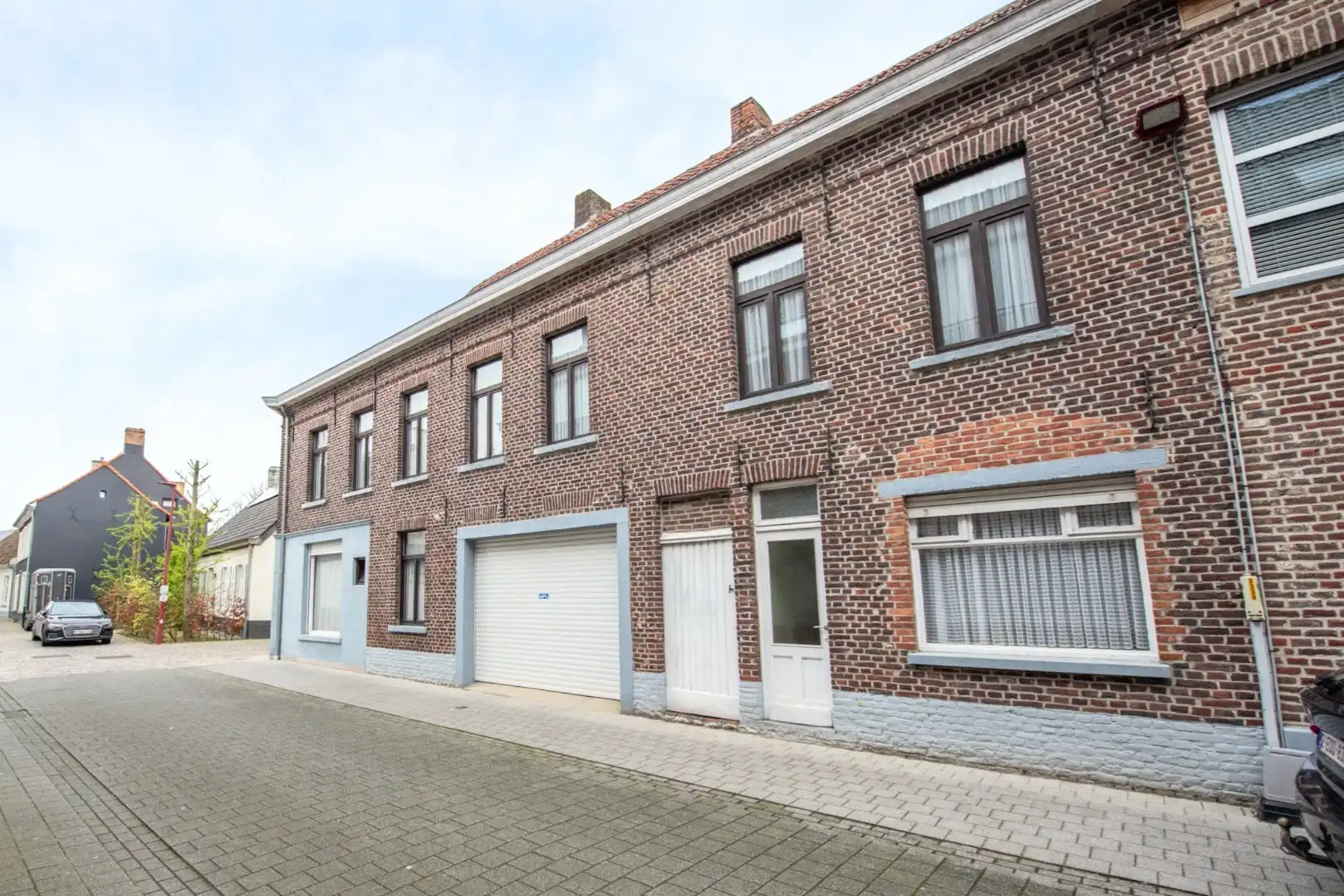 Casco woning met kantoorfunctie, ruime garage en een knusse binnenkoer foto 4