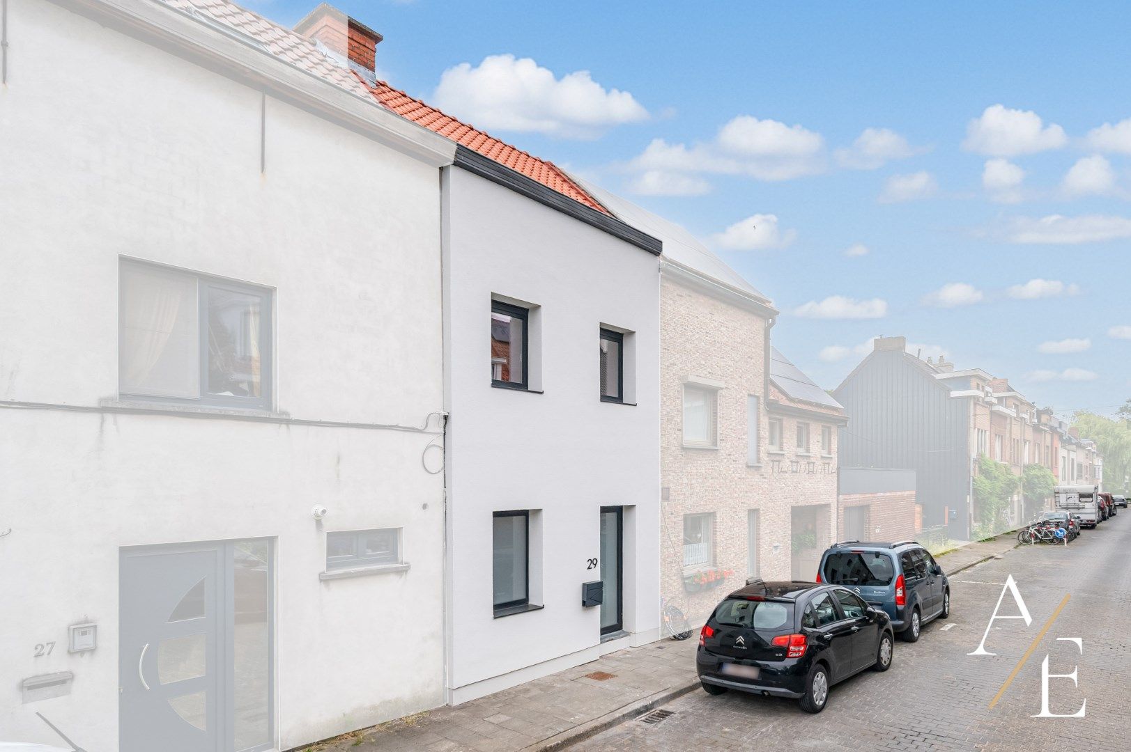 Totaal gerenoveerde energiezuinige woning met 3 slaapkamers en tuin foto 2
