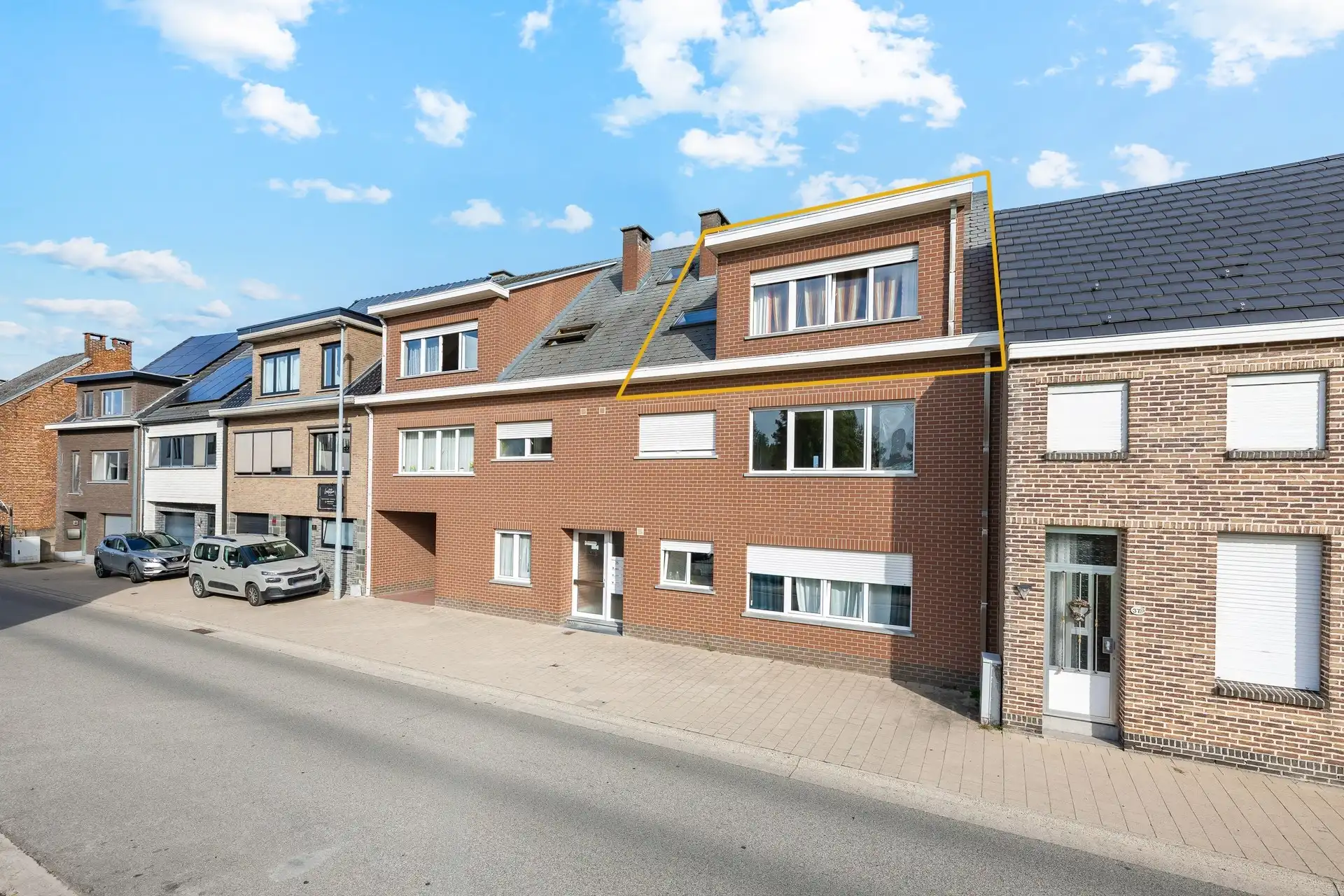 Hoofdfoto van de publicatie: Appartement op de tweede verdieping met twee slaapkamers en garage
