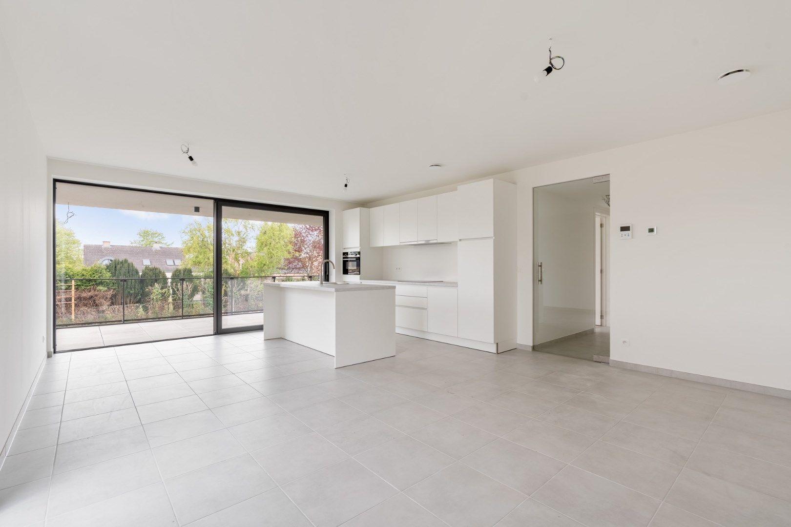 Mooi nieuwbouw appartement op de eerste verdieping met 3 slaapkamers en mooi terras in Zonhoven-centrum foto 2
