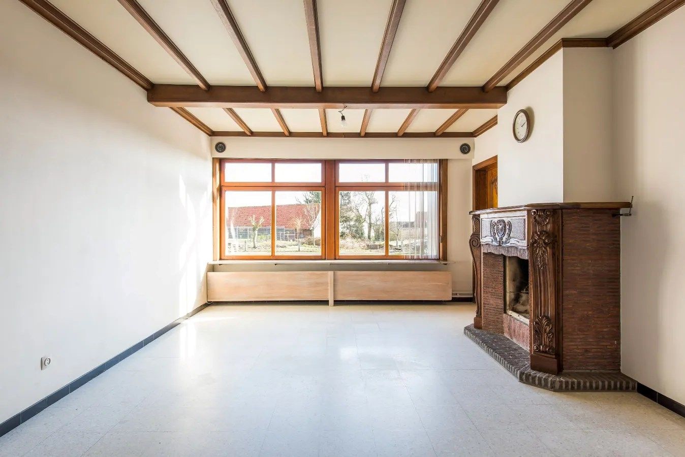 Handelsruimte/kantoor (met atelier, opslag en parking) + woning met tuin en garage, Kortemark foto 7