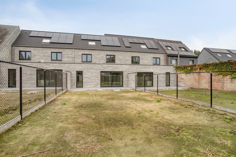 Prachtige, verrassend ruime nieuwbouwwoning met 3 slaapkamers én inpandige garage te koop in Dentergem! foto 20