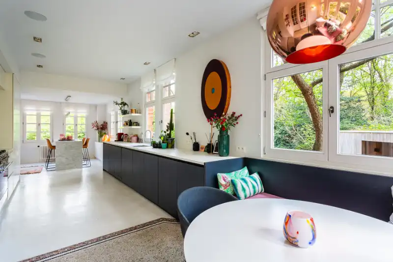 Unieke karaktervolle villa met parktuin, zwembad en een zee van ruimte,luxe alom! foto 18