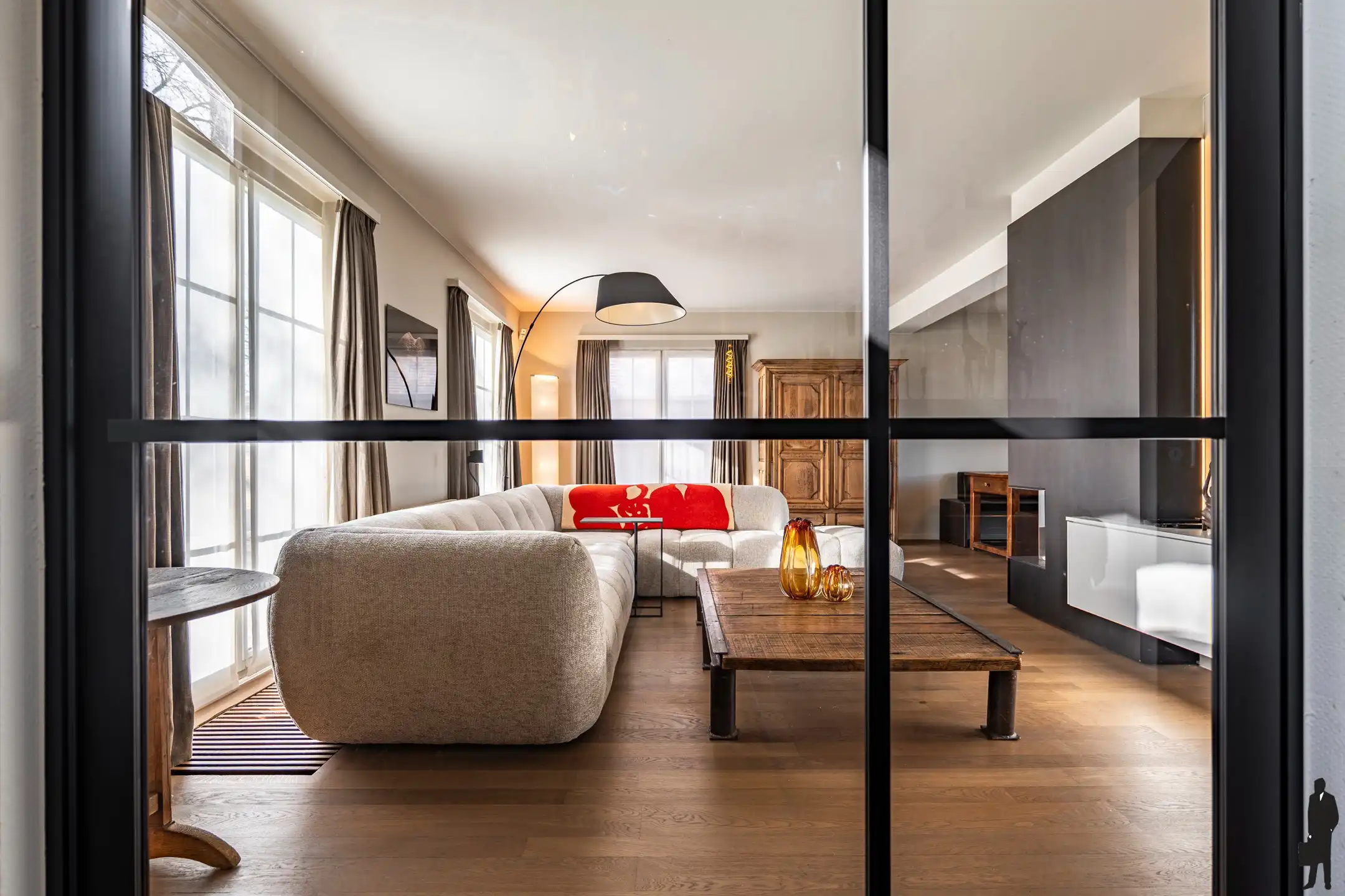 Charmante gerenoveerde villa op perceel van 1.389 m² foto 3