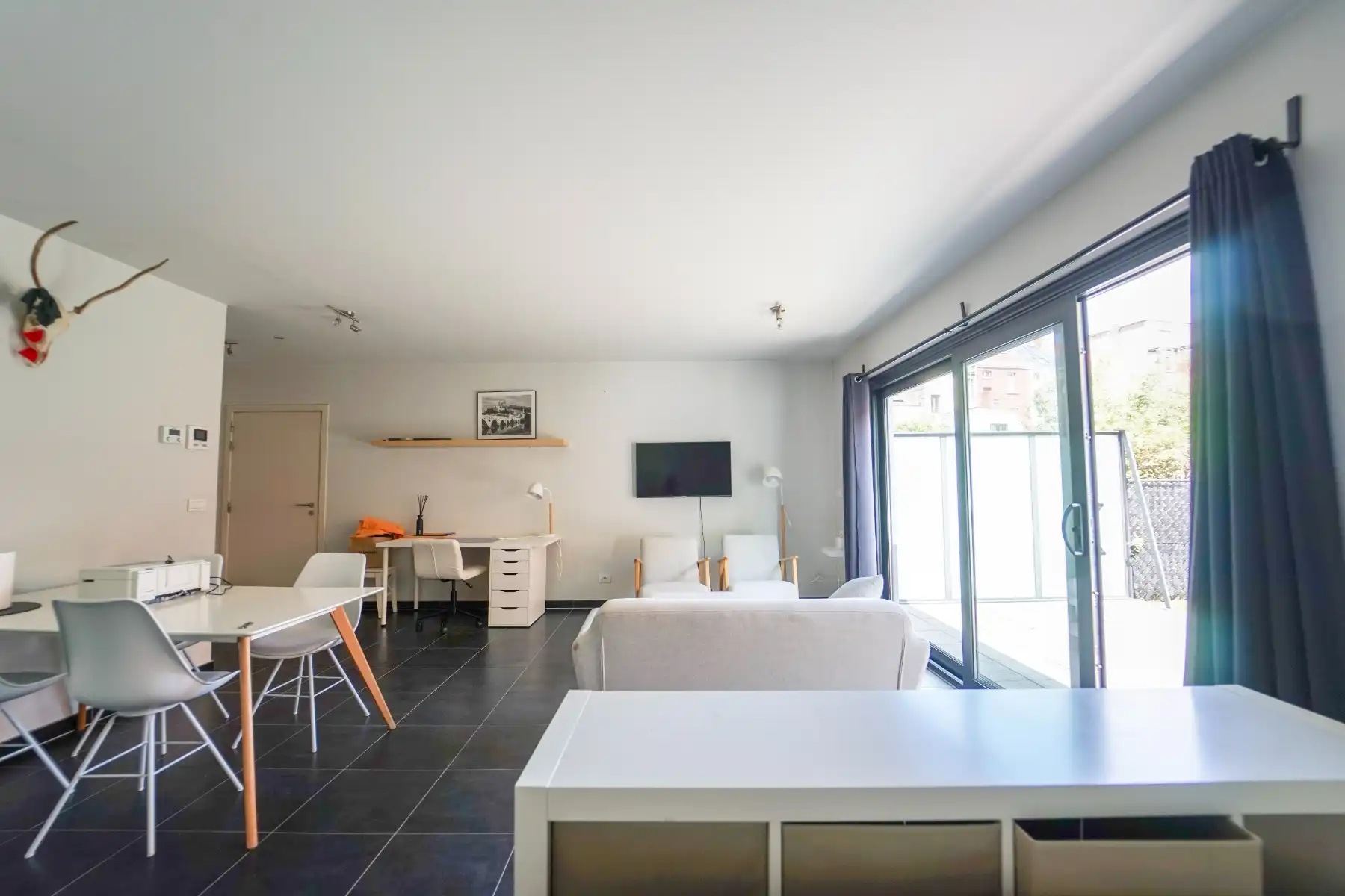 Lichtrijke Studio met tuintje te koop op topligging! foto 3