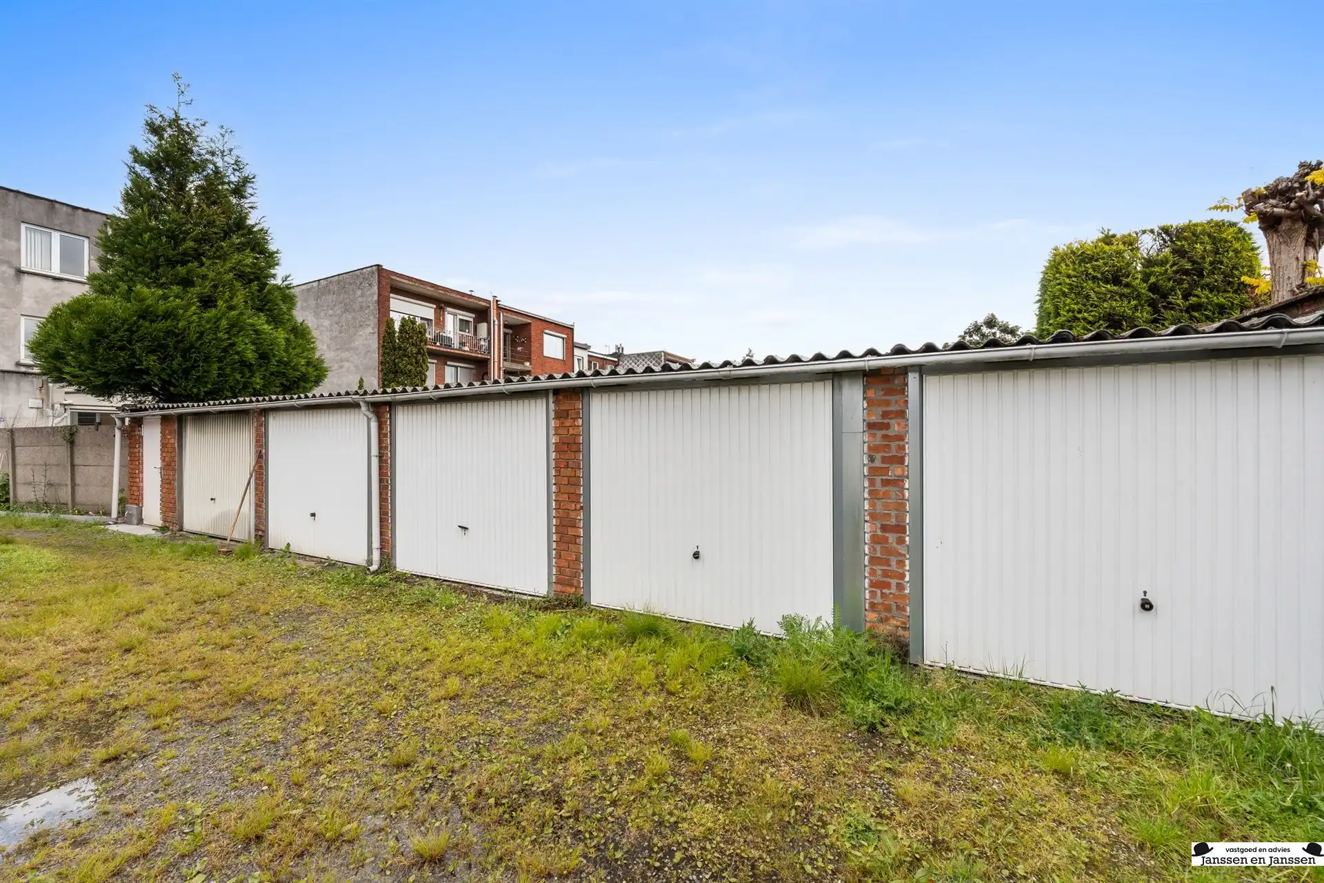 Op te frissen appartement met twee slaapkamers foto 15