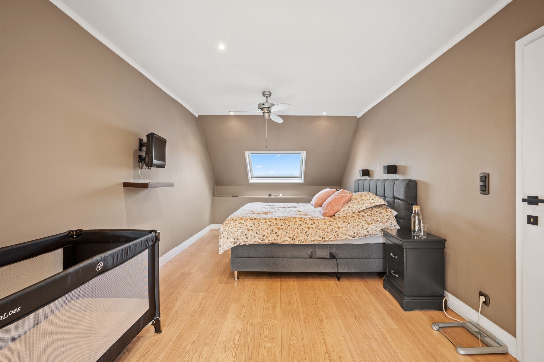 Prachtig herenhuis met handelsruimte te MECHELEN foto 26