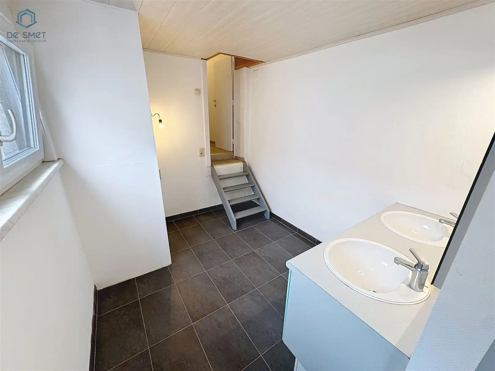 Instapklare, volledig gerenoveerde woning met 4 slaapkamers, terras en tuinberging in hartje Geraardsbergen! foto 19