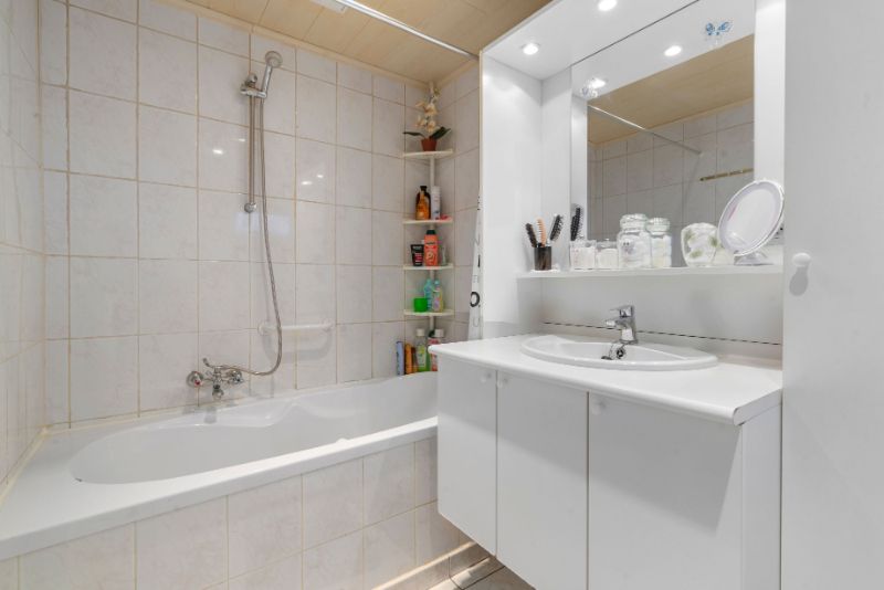 Ruime woning met 4 slaapkamers en tuin foto 8