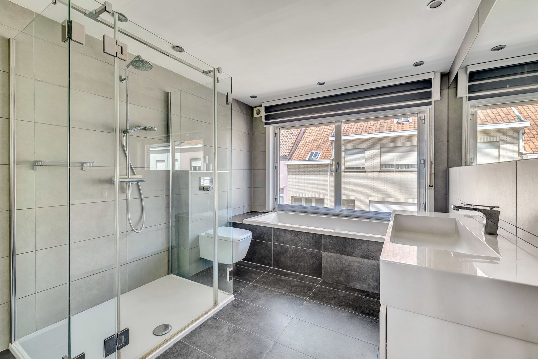 Instapklare woning met ruim terras en 3 slpk te Iddergem foto 18